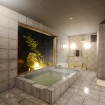 【仁】内湯の陶板風呂