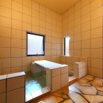 【心隆】陶板の座り湯