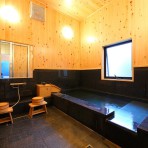 【心隆】内湯の石檜風呂