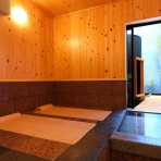 【斗】内湯と低温岩盤浴