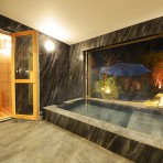 【蘭】内湯とサウナ(夜景)